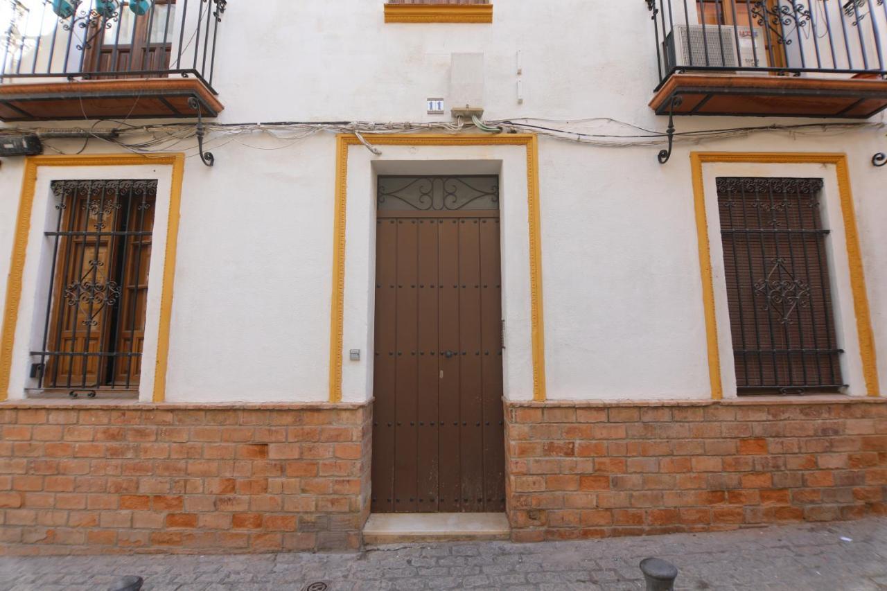 Rentalsevilla Descubriendo Sevilla En Pareja Exterior photo