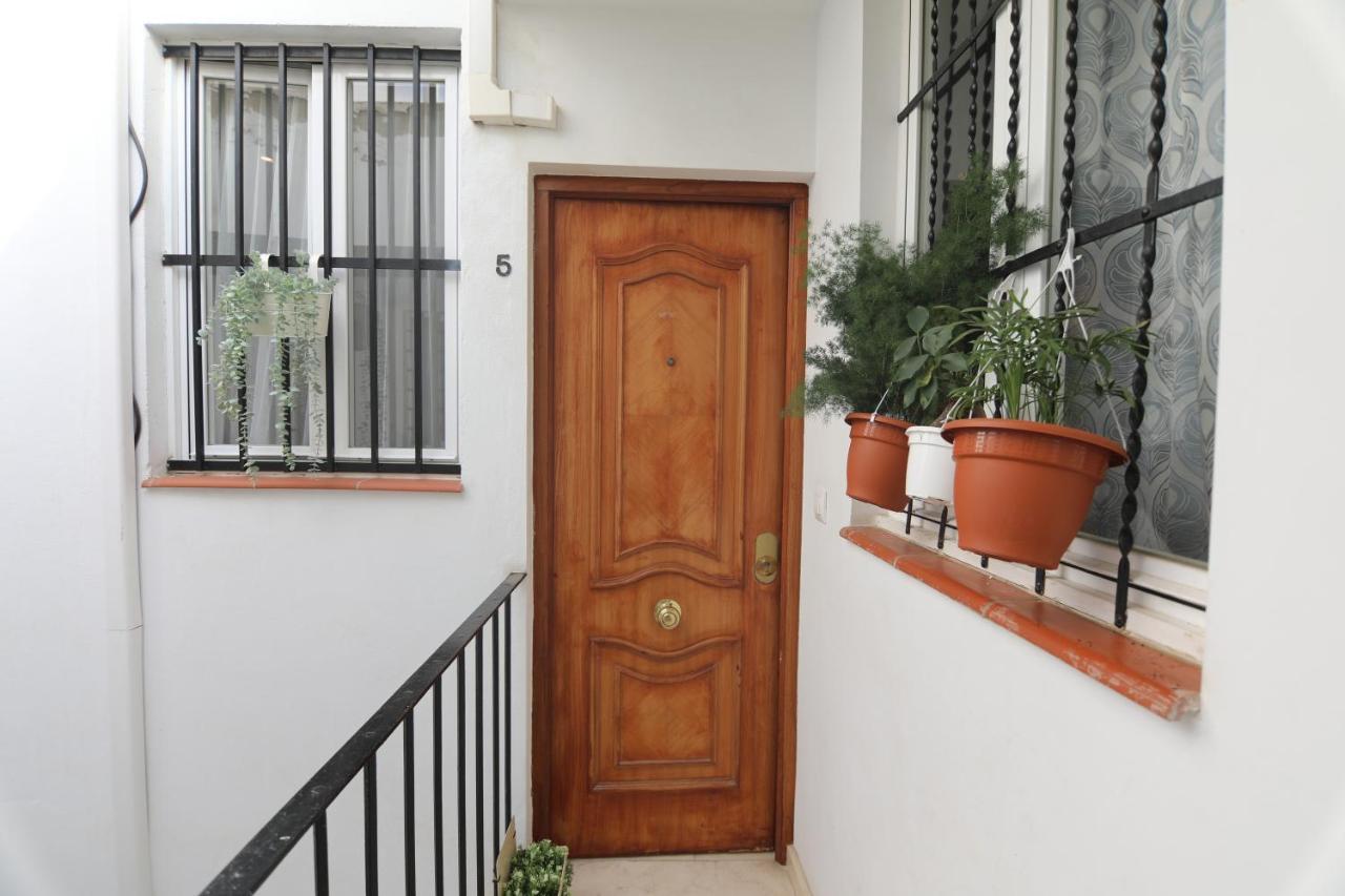 Rentalsevilla Descubriendo Sevilla En Pareja Exterior photo